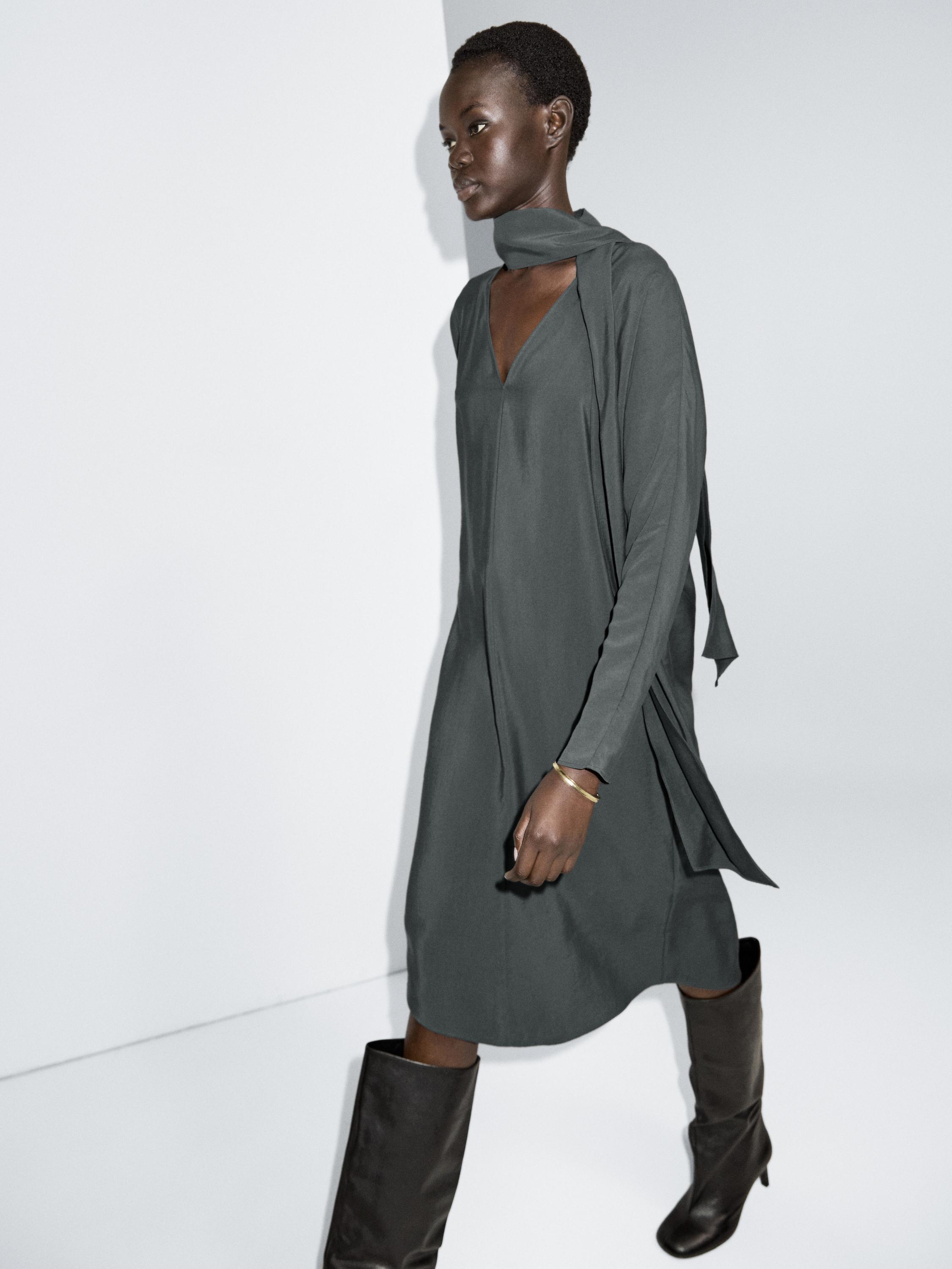 V-neckline midi dress with tie detail